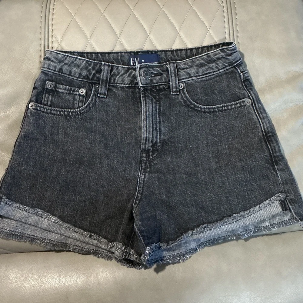 GAP Washed Black High-Rise Denim Shorts